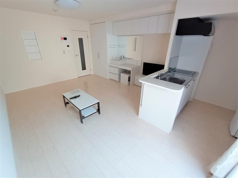 Room image 8