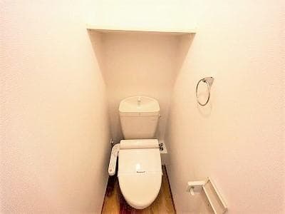 Room image 9