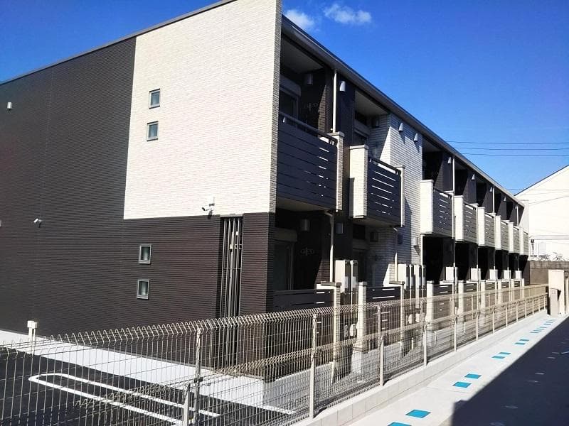 Main exterior of MIRANDA DOMANI I
