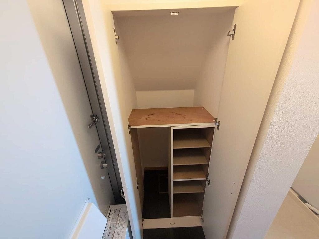 Room image 13