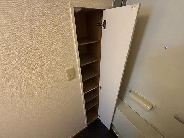 Room image 13
