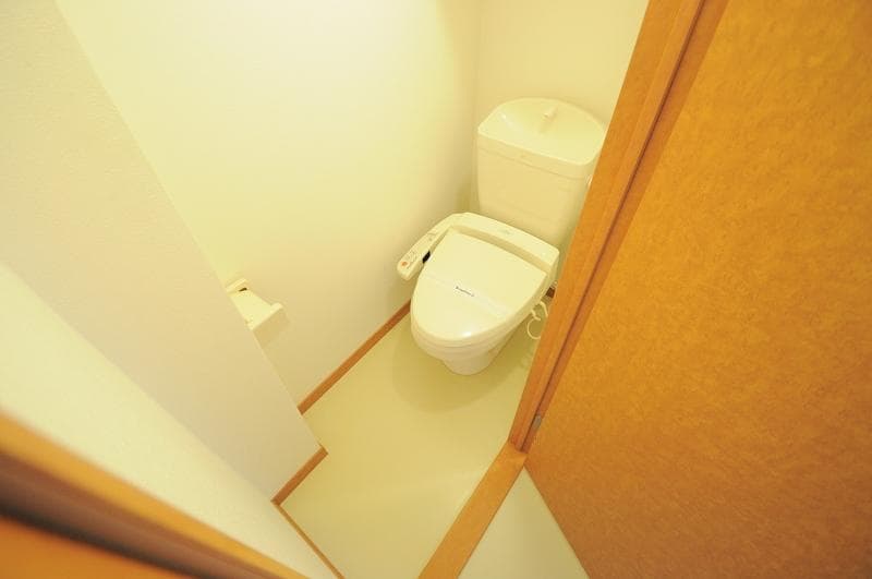 Room image 10