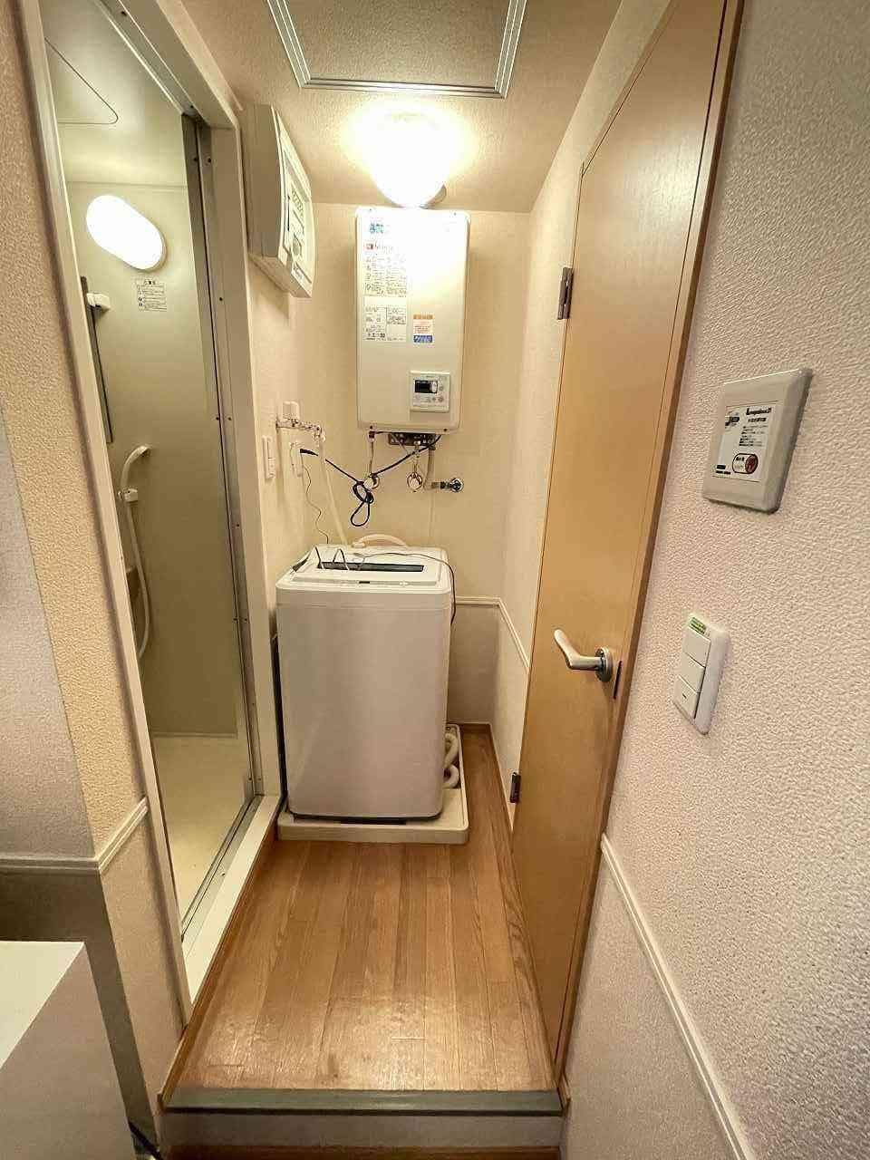 Room image 8