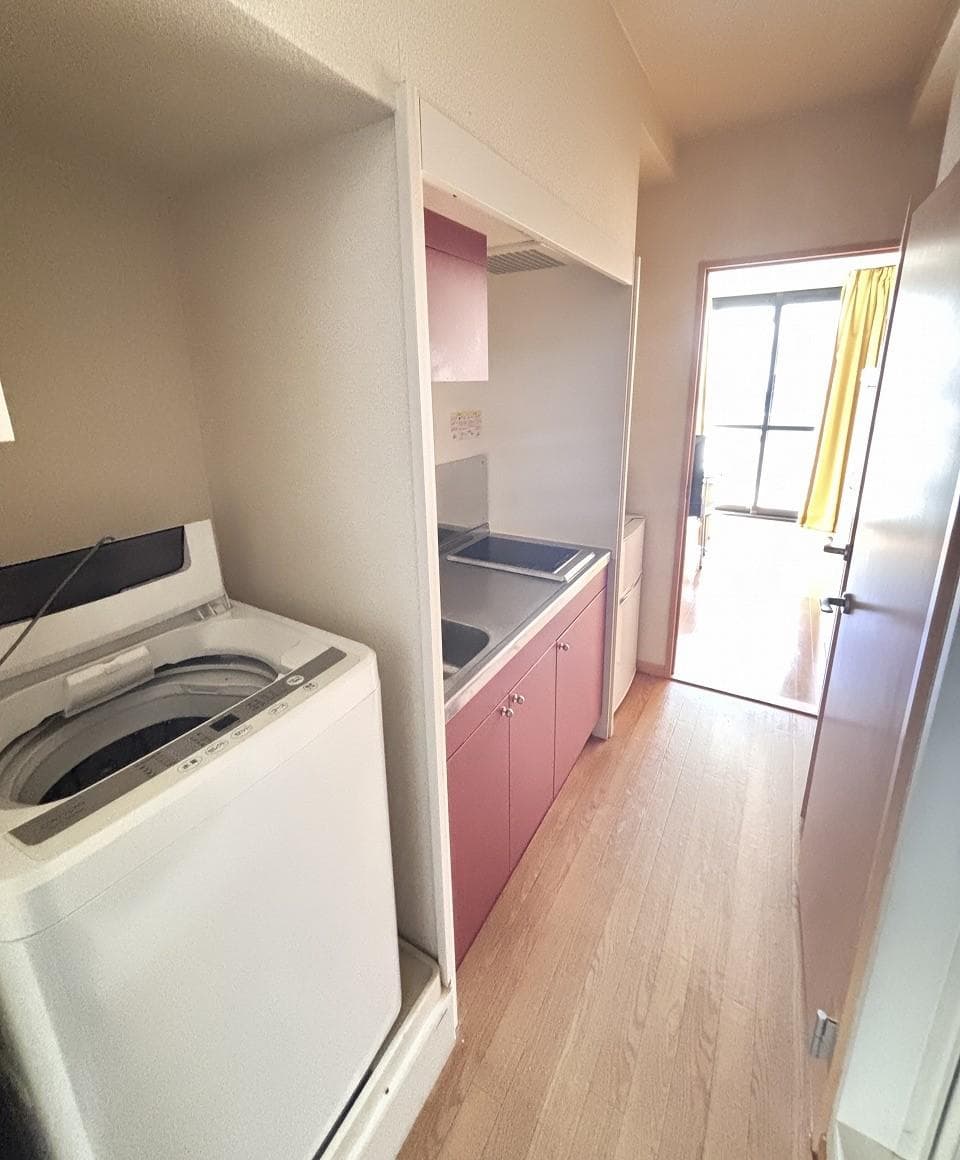 Room image 11