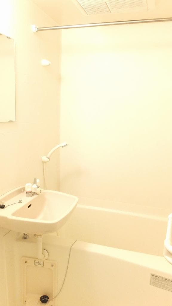 Room image 12