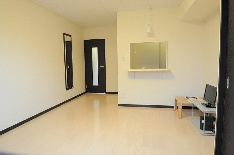 Preview interior of LEONEXT Est World