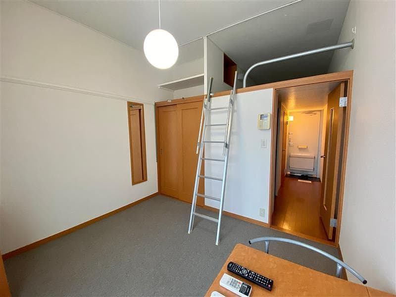 Room image 12