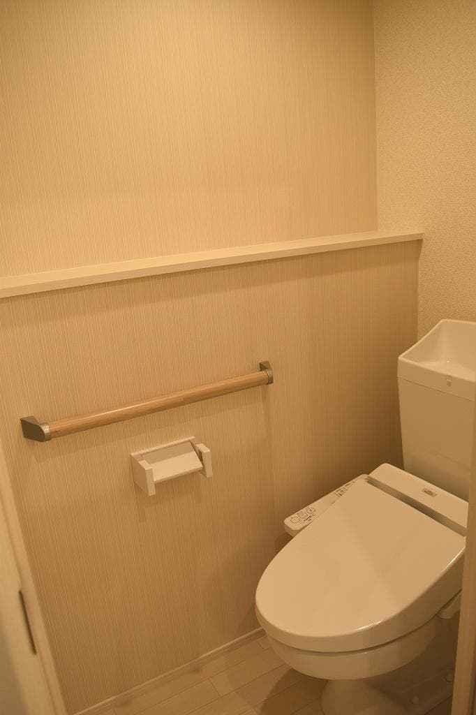 Room image 11