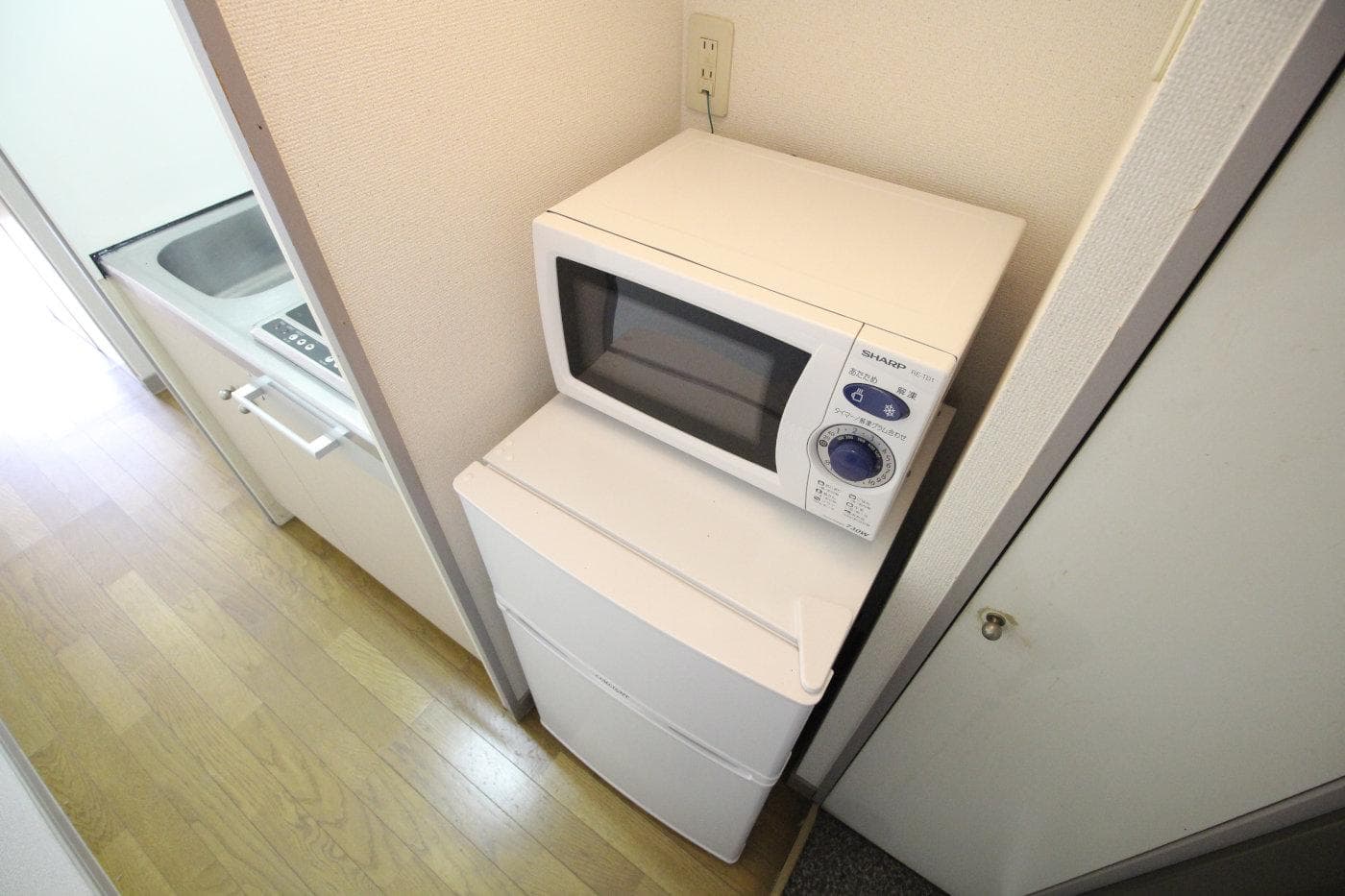 Room image 11