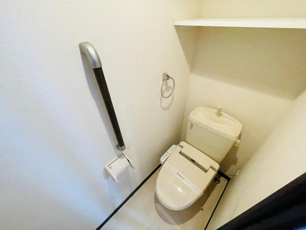 Room image 9