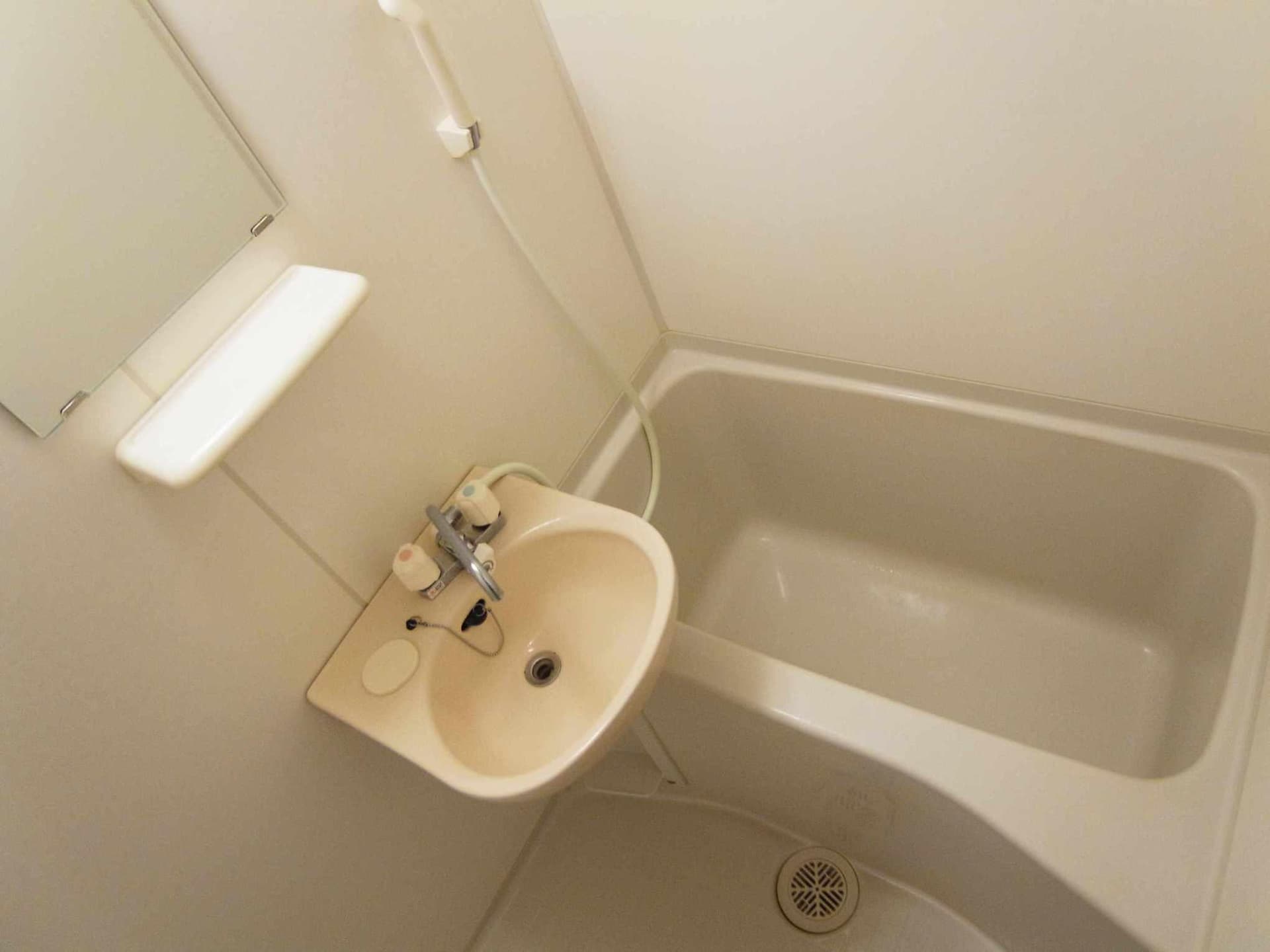 Room image 8