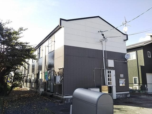 Main exterior of leopalace MIYASHITA