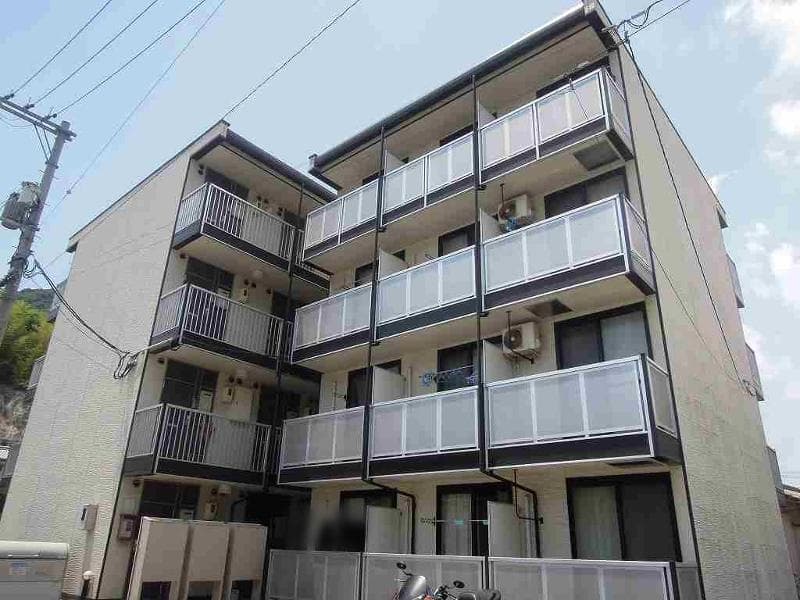 Main exterior of leopalace Hiroshiratake