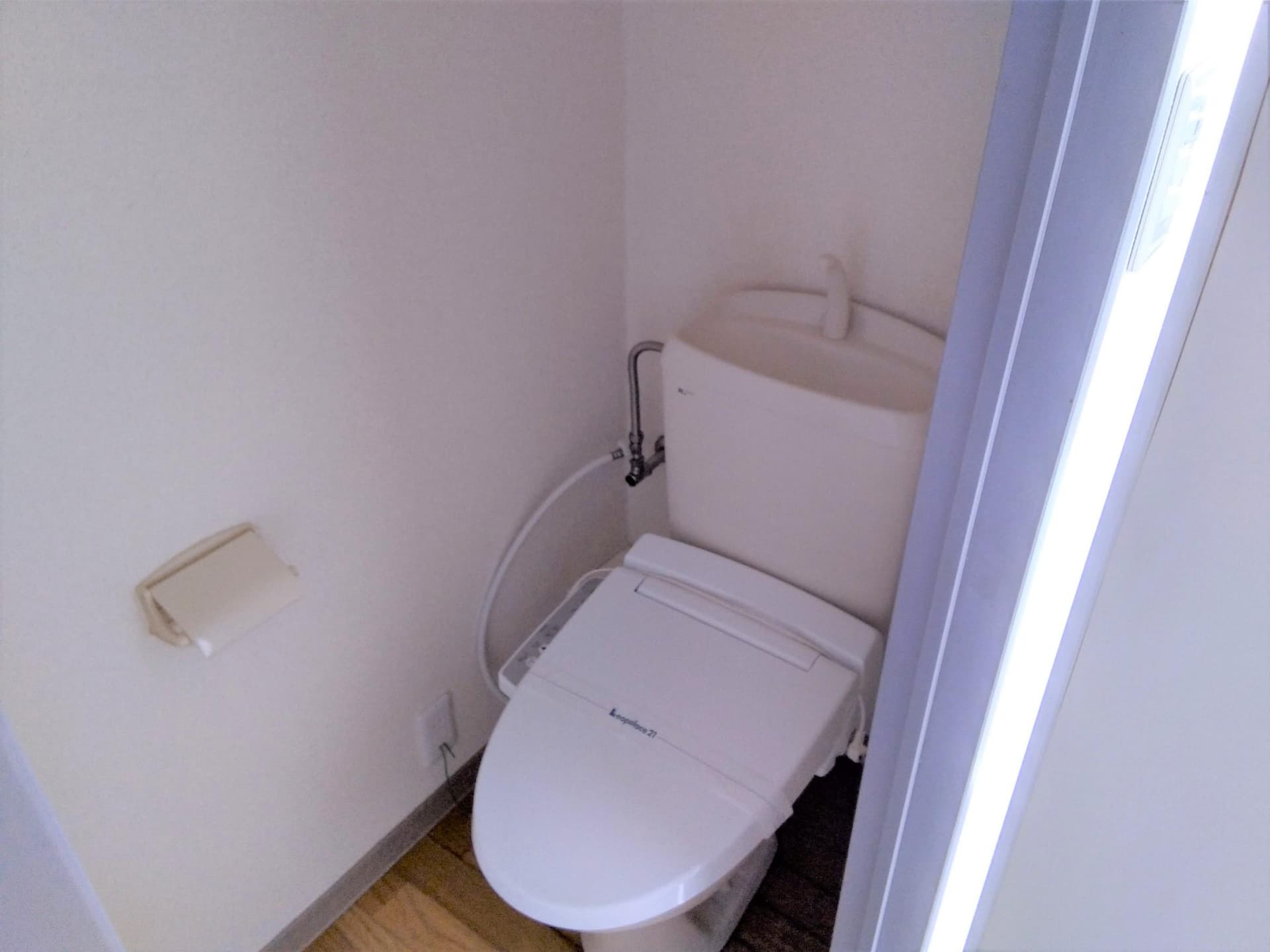 Room image 12