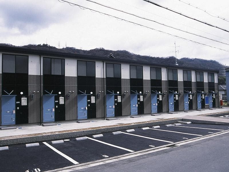 Main exterior of leopalace Omonogi