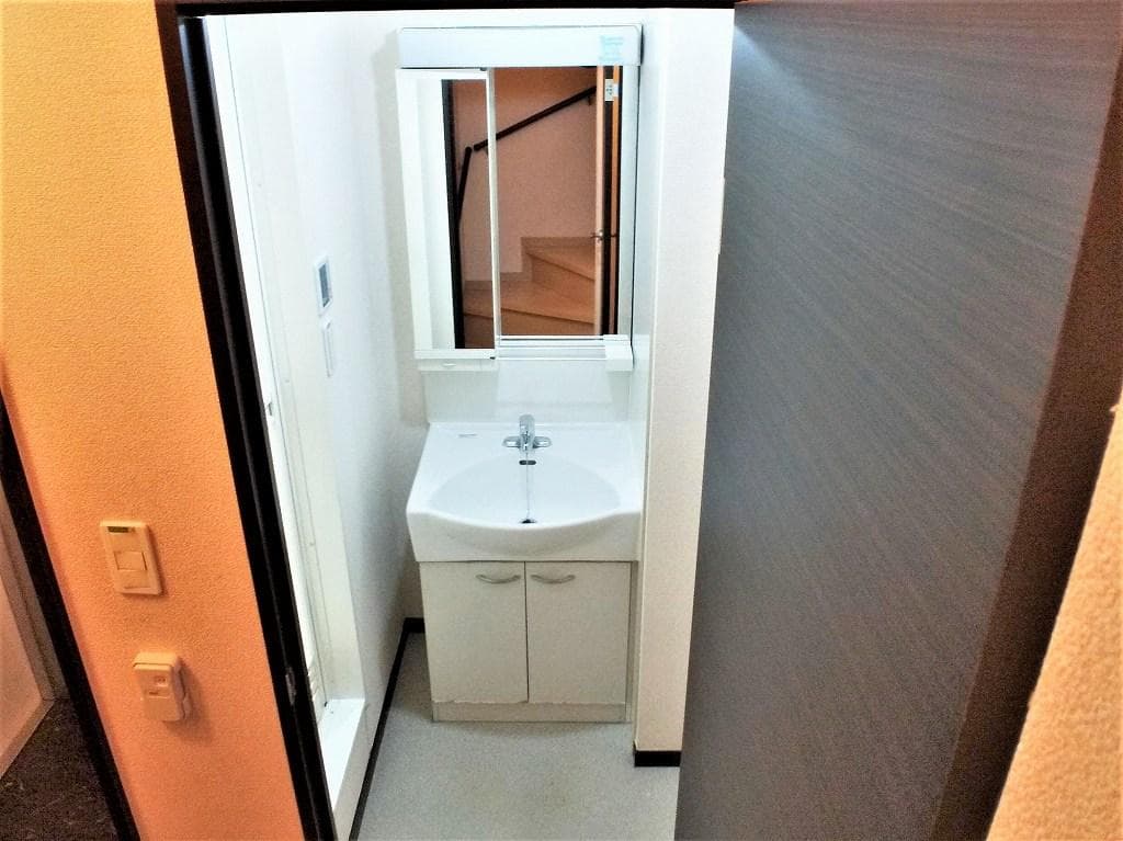 Room image 15