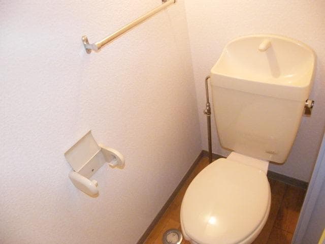 Room image 10
