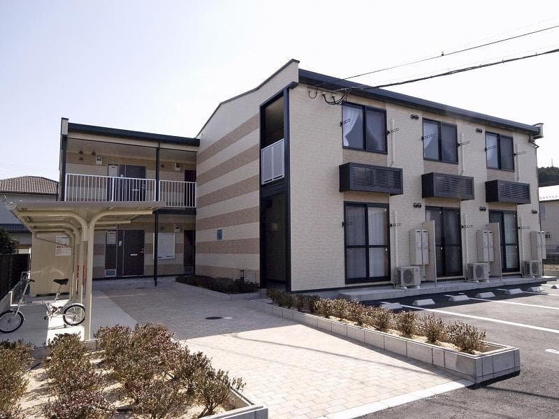 Main exterior of leopalace Mikumo 2