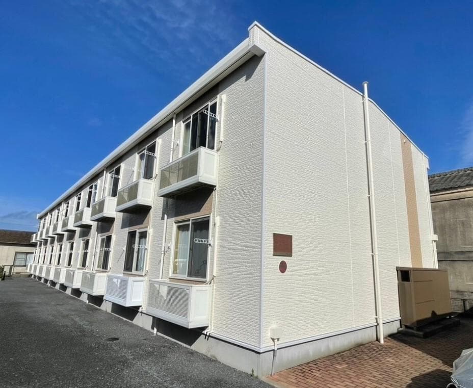 Main exterior of leopalace Nana