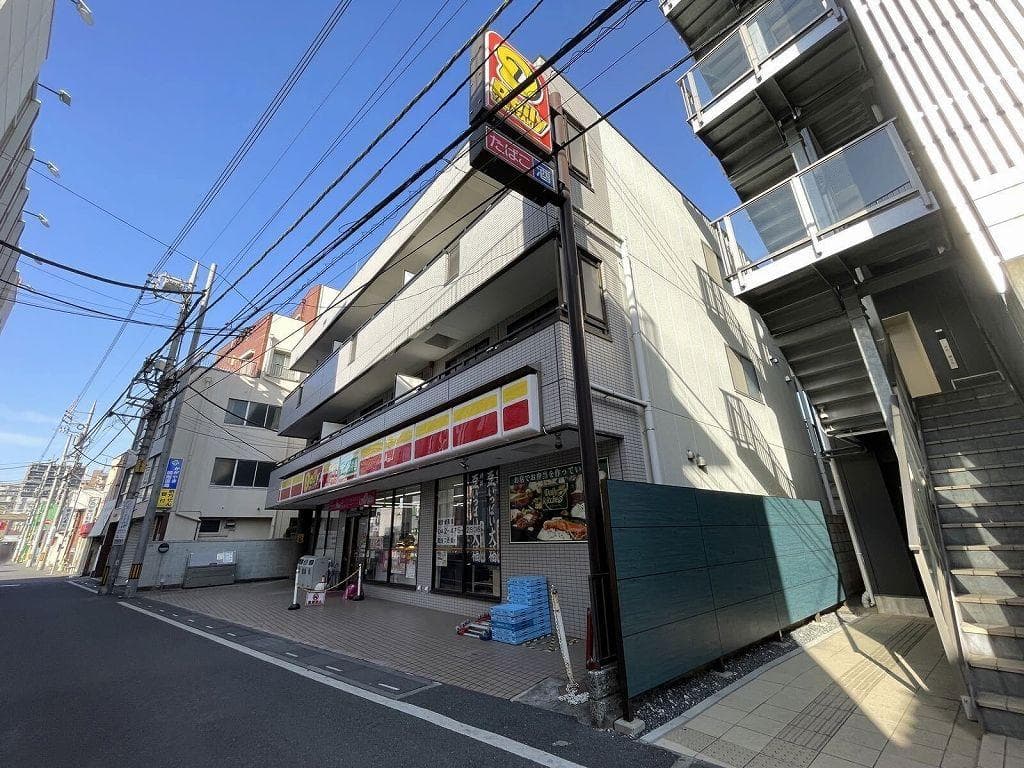 Room image 15
