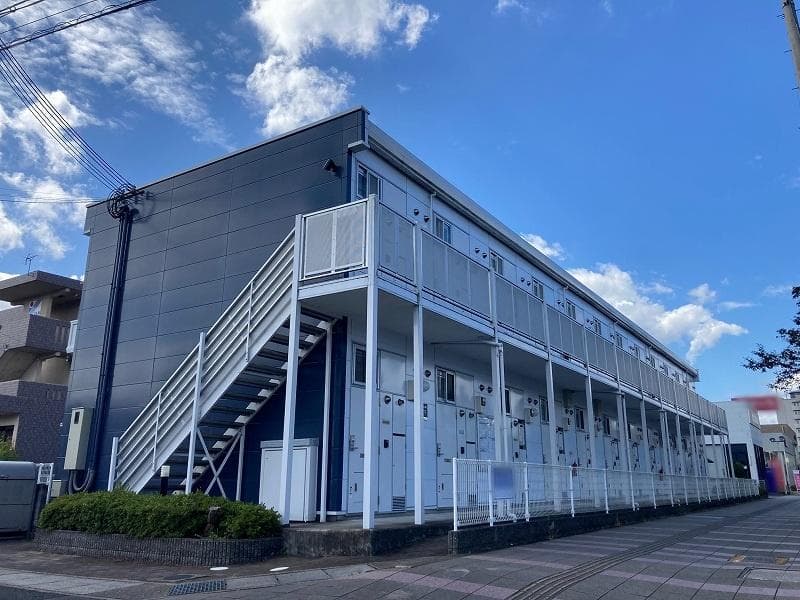 Main exterior of leopalace Ekinan