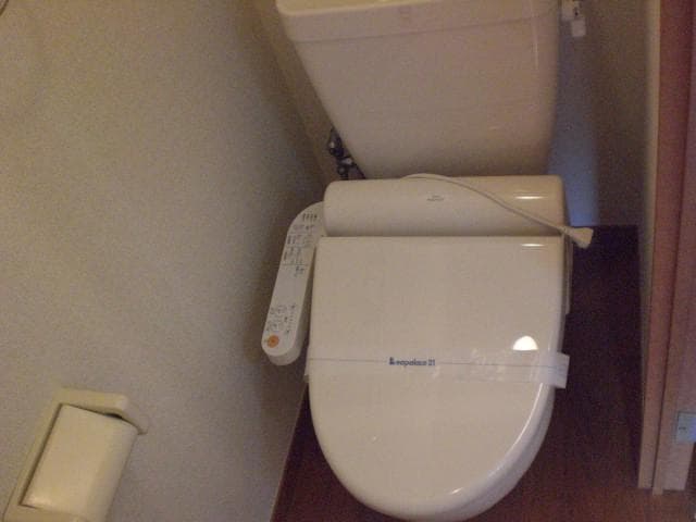 Room image 8
