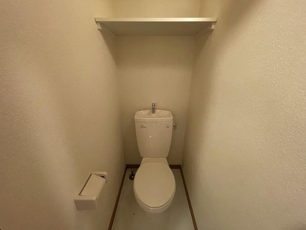 Room image 8