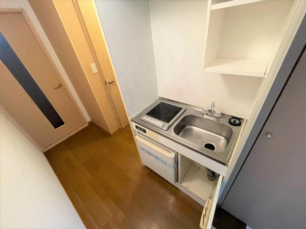 Room image 8