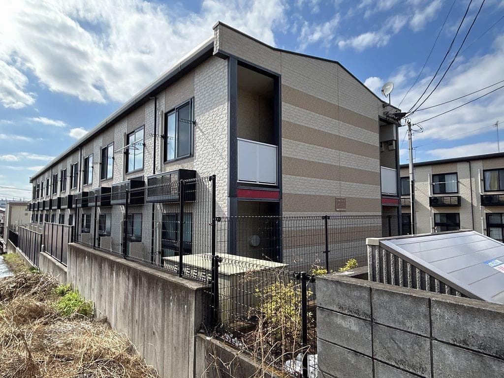 Main exterior of leopalace Grape Hill B