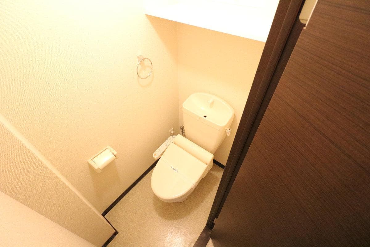 Room image 11
