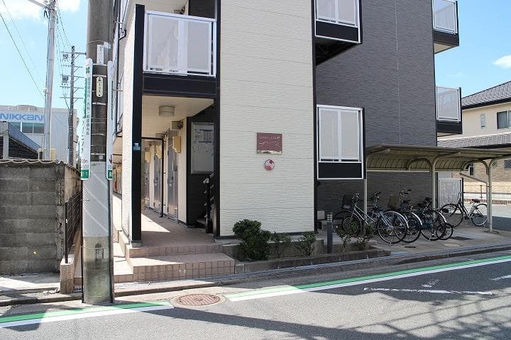 Room image 15