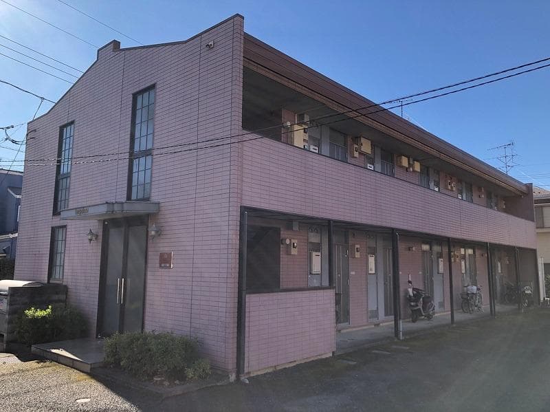 Main exterior of leopalace Luce I