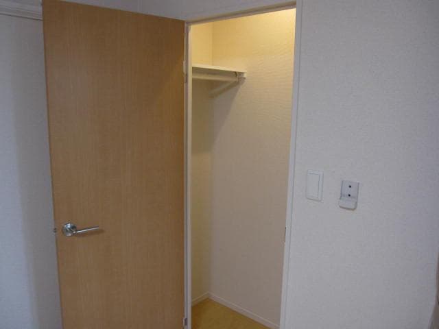 Preview interior of CLEINO Yukari Takamicho