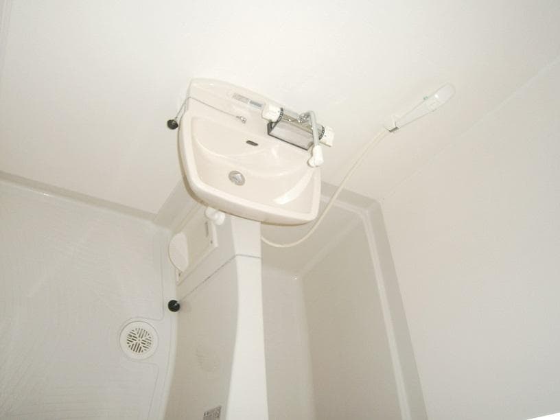 Room image 8