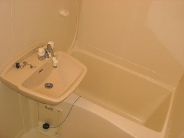 Room image 13