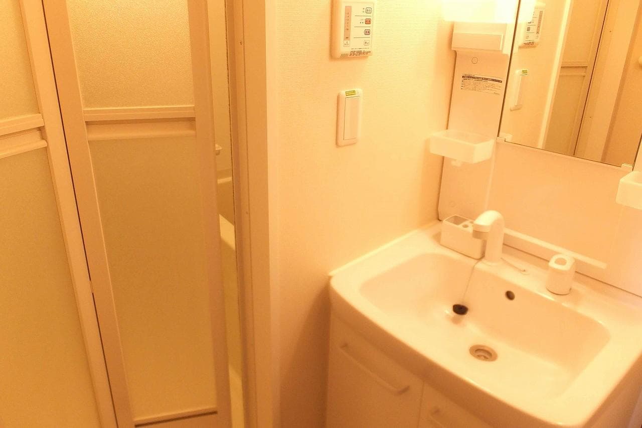 Room image 11