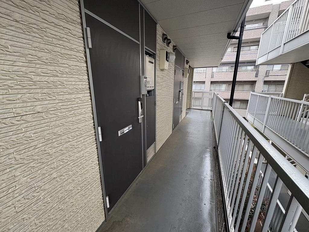 Room image 10