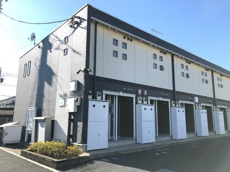 Main exterior of LEONEXT Sylph