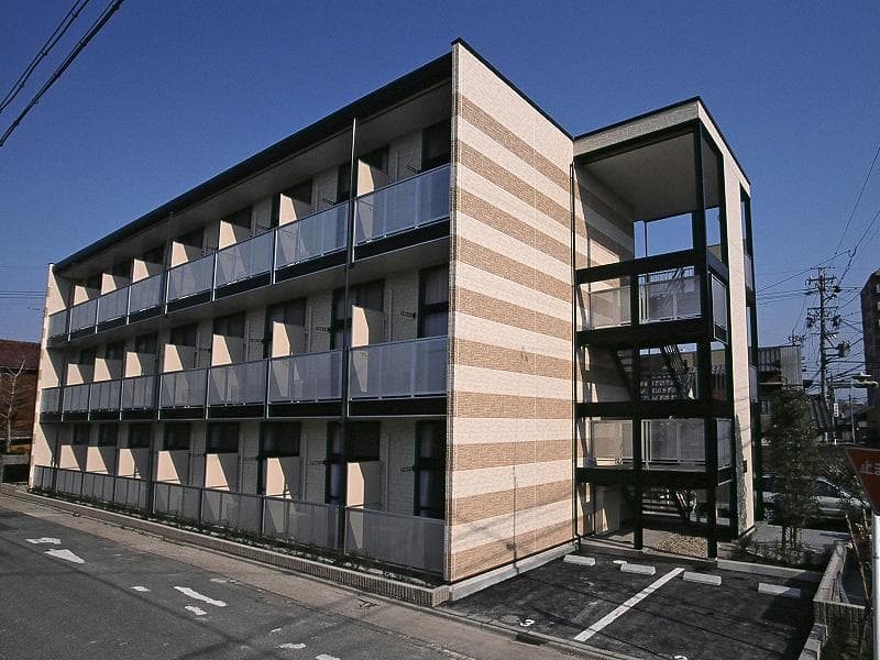Main exterior of leopalace Shimizu