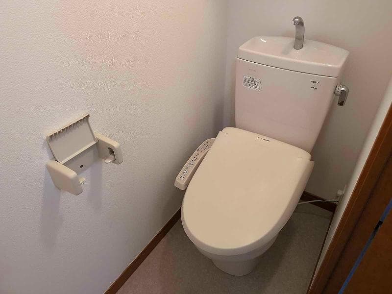 Room image 8