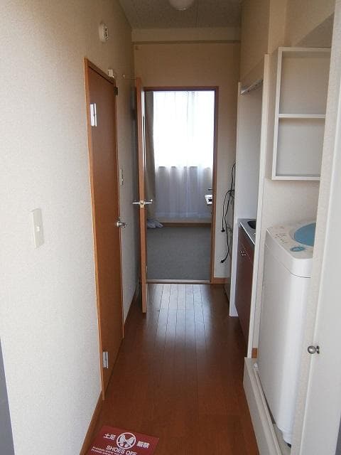 Room image 8