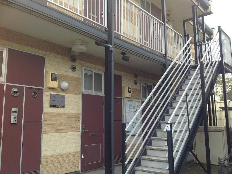 Main exterior of leopalace Miura Kaigan A
