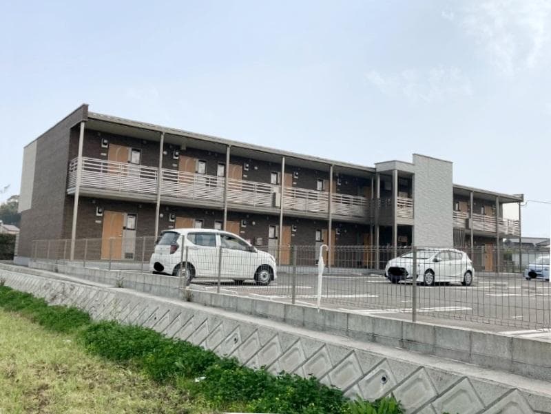Main exterior of MIRANDA Ra Riviere II