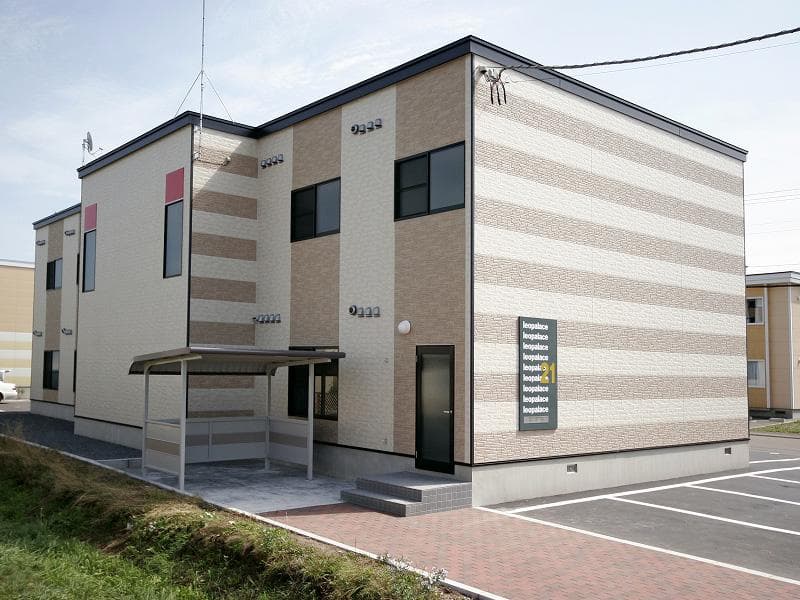 Main exterior of leopalace Sakuragicho