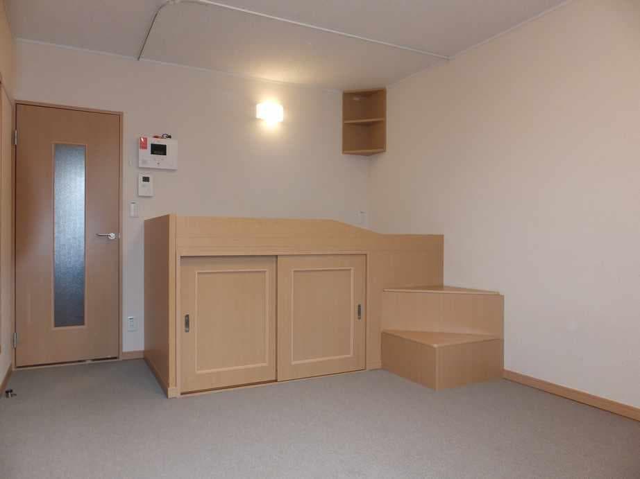 Preview interior of LEONEXT Grape Hill C