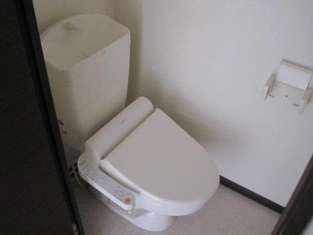 Room image 10