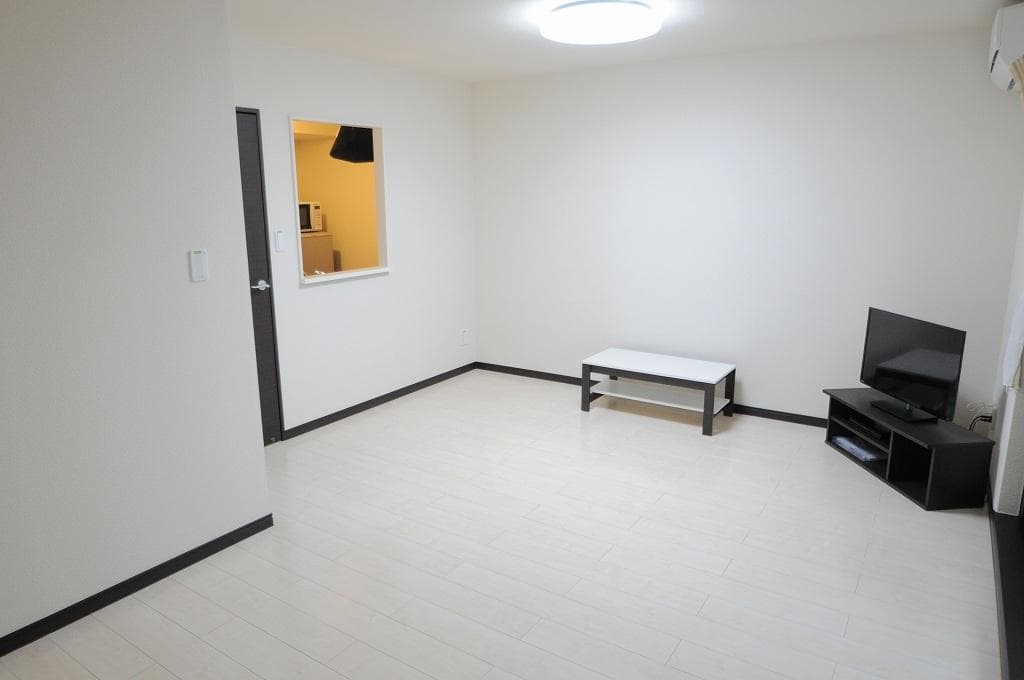 Room image 14
