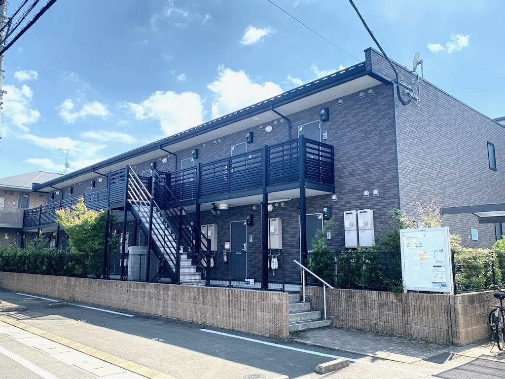 Main exterior of LEONEXT Kyuto