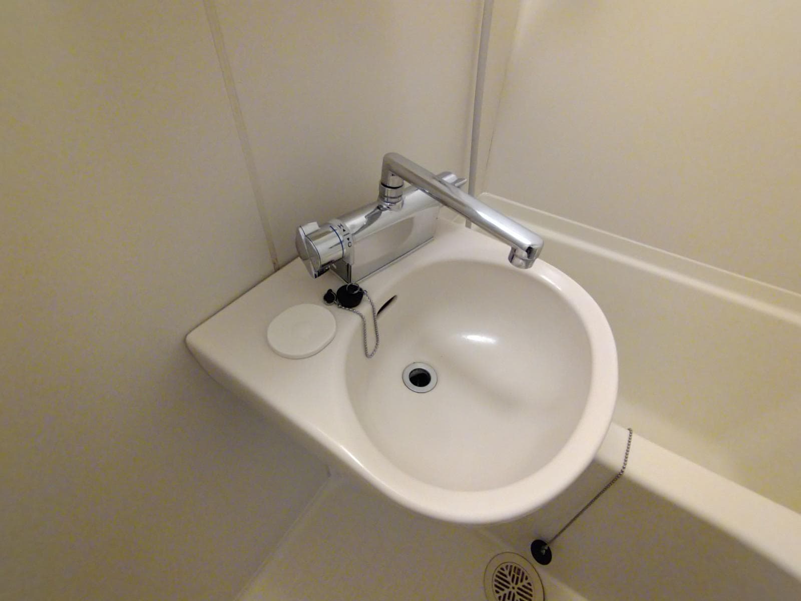 Room image 10