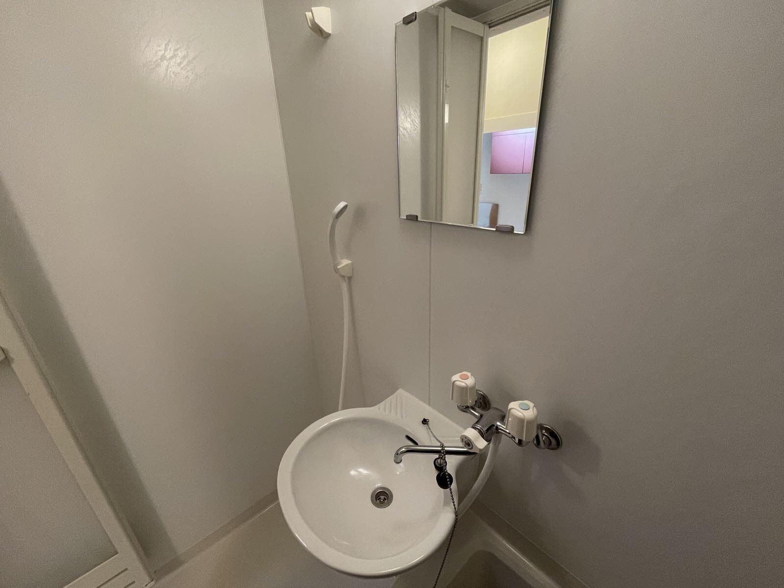 Room image 8